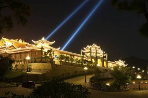 Đèn sử dụng cho sân đình chùa