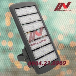 Đèn đường led 400w - Đèn chiếu sáng đường phố, khu vui chơi, sân bóng