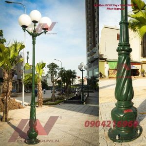 Cột đèn sân vườn Banian có thể lắp đặt nhiều loại tay chùm