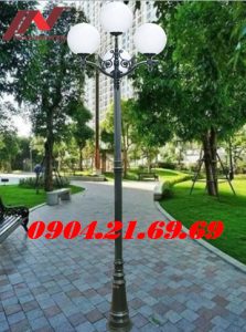 Cột đèn sân vườn PINE lắp tay chùm 4 bóng