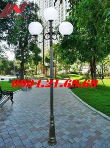 Cột đèn sân vườn PINE lắp tay chùm 3 bóng