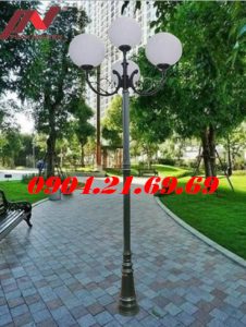 Cột đèn sân vườn PINE lắp tay chùm CH04 - 4 bóng