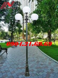 Cột đèn sân vườn PINE lắp tay chùm CH08 - 3 bóng