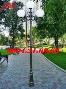 Cột đèn sân vườn PINE lắp tay chùm CH08 4 bóng