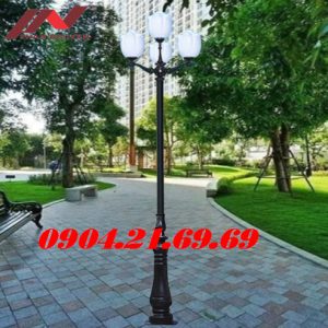 Cột đèn sân vườn DC06 lắp tay chùm CH07 - 4 bóng