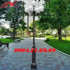 Cột đèn sân vườn DC05B lắp đèn cầu 5 bóng