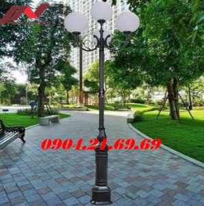 Cột đèn sân vườn DC05B lắp tay chùm CH04 - 4 bóng
